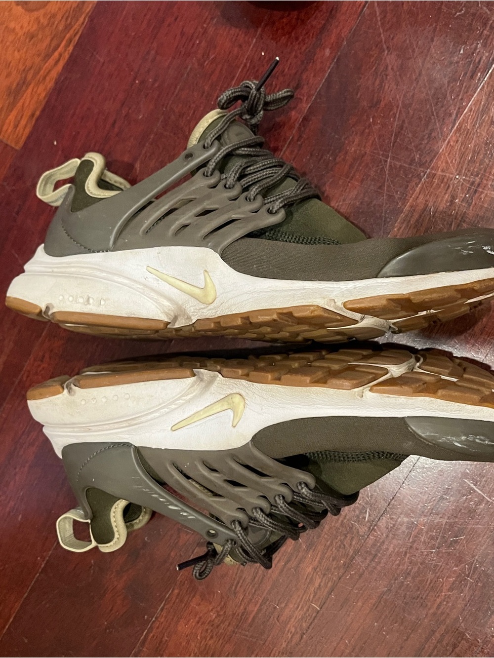 Nike Olive Green Gum Sole Presto - Picture 2 of 6